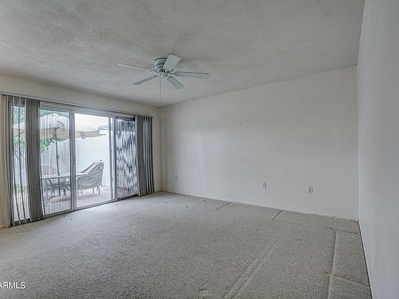 3rd image of 10611 W Highwood Ln
