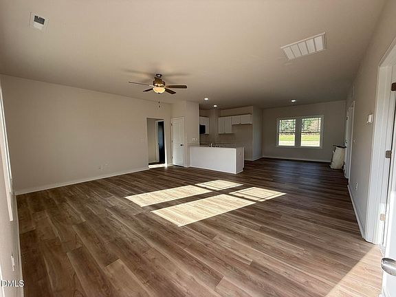5th image of 189 Jacobs Ridge Dr