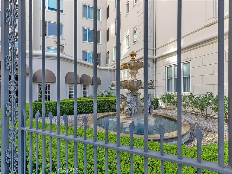 1424 N Crescent Heights Blvd #20 — Photo 33