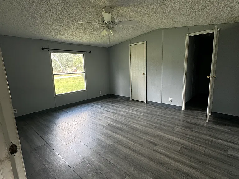 19115 Ranchcrest Dr — Photo 3