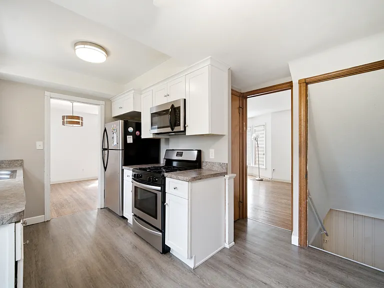 4437 Groveland Rd — Photo 14