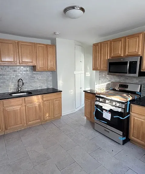 75-75 1/5 Hanford St #1 — Photo 6