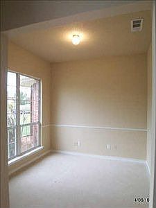 4th image of 717 Teresa Dr