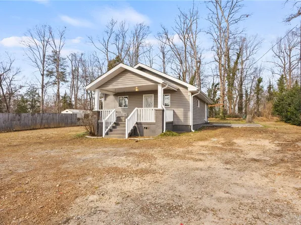 25 Wood Cir, Taylors, SC 29687