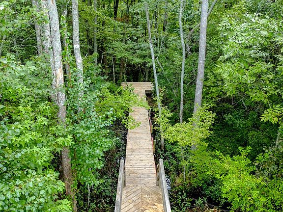 5th image of 401 Guinea Rd #1