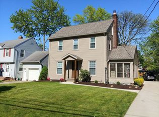 1223 Roland Rd, Lyndhurst, OH 44124