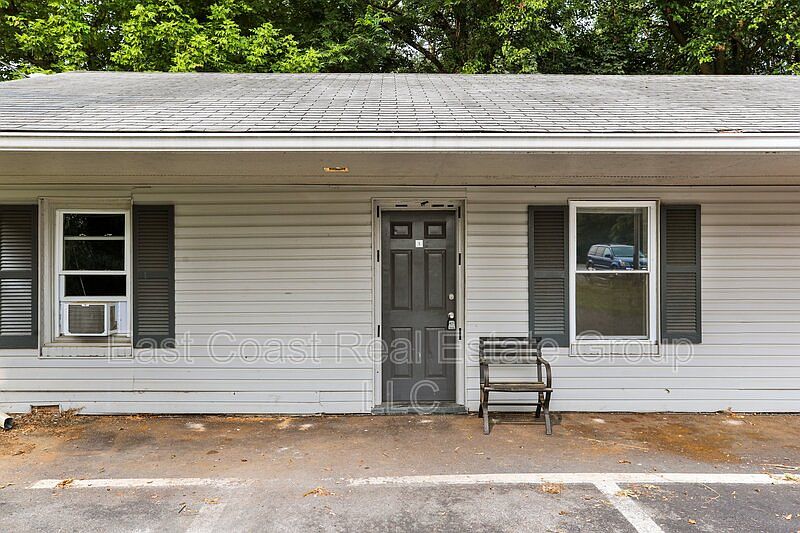 1st image of 13628 Pennsylvania Ave APT 1