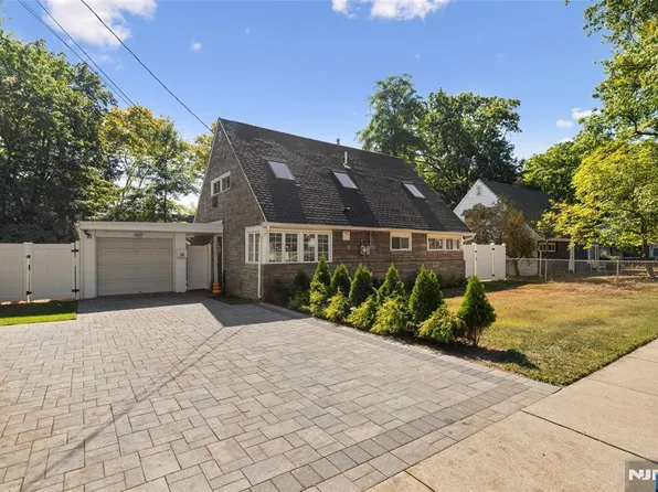 38 Ward Plz, Teaneck, NJ 07666