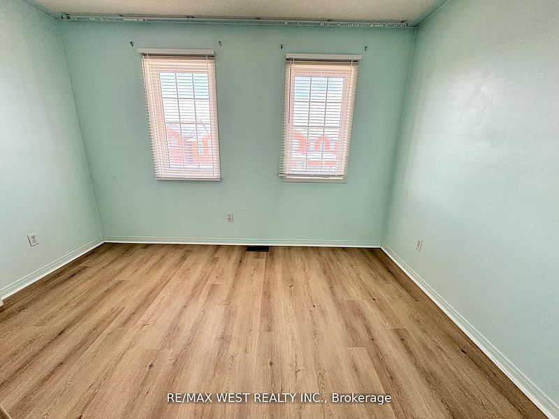 Brampton House for rent - 4 Bedrooms — photo 24