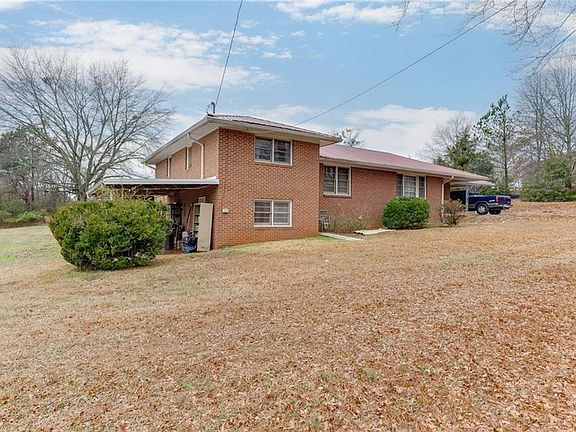 2nd image of 406 Thunder Rd