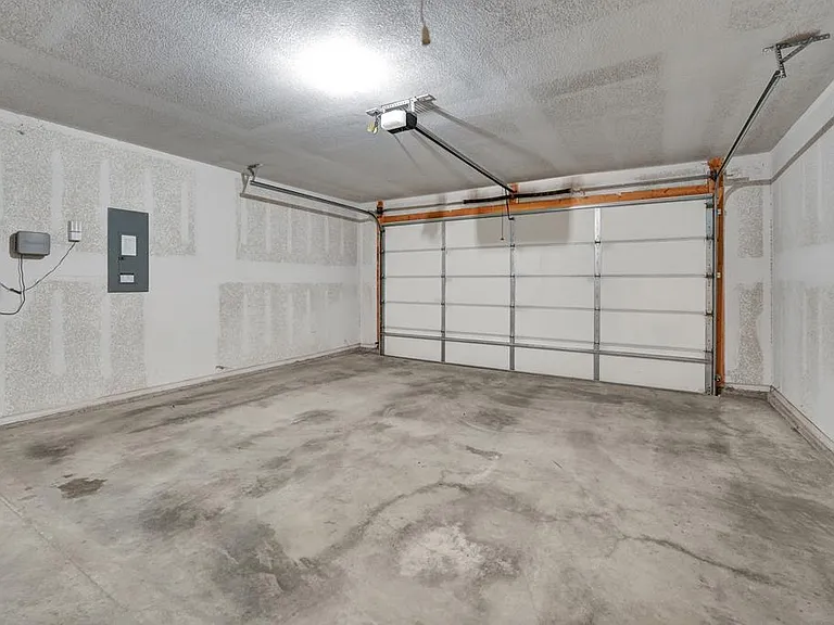 6711 Hall Of Fame Blvd — Photo 38