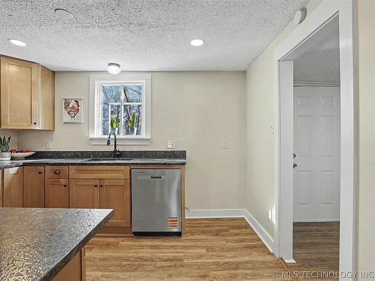 4713 S 27th West Ave — Photo 12