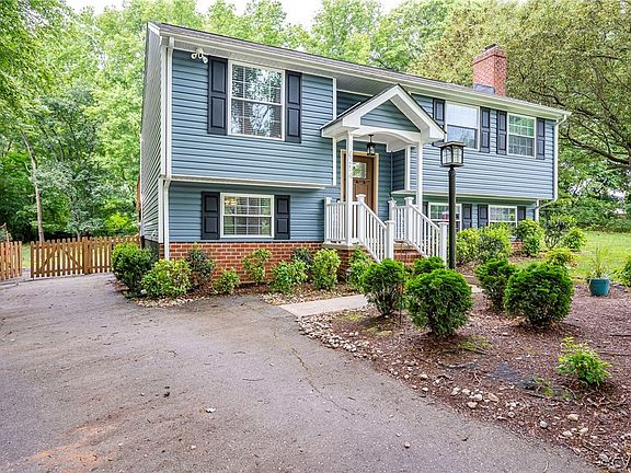 2nd image of 6354 Dahlia Ct