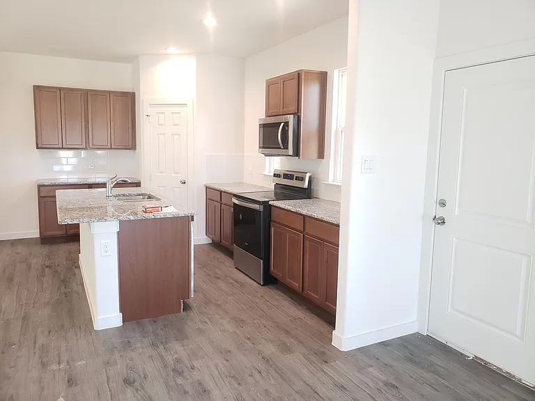 10501 Cedar Ct — Photo 21