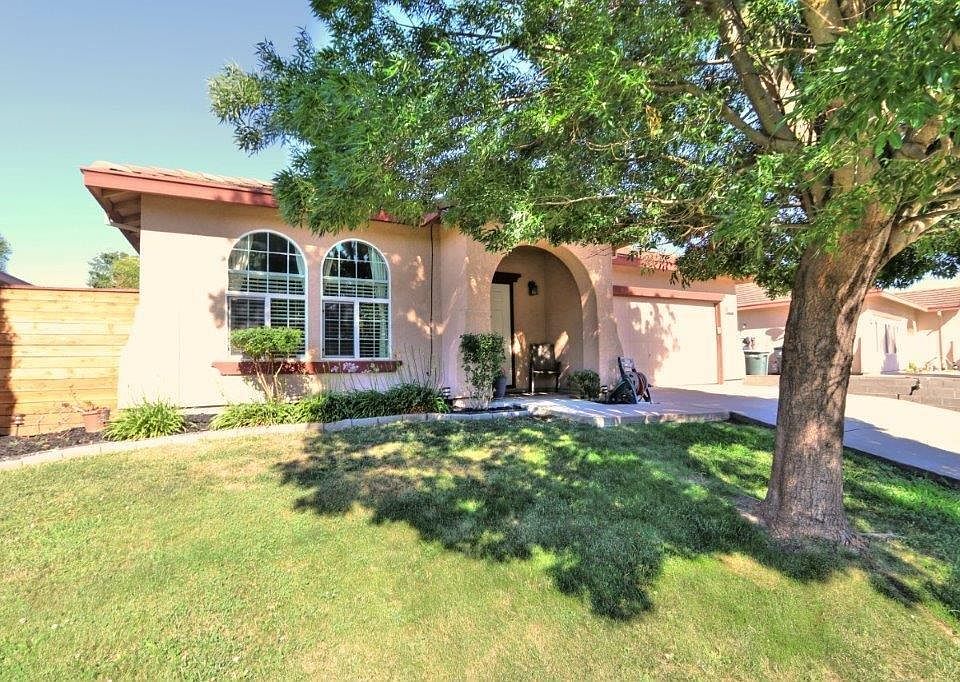 1st image of 7739 Manorside Dr