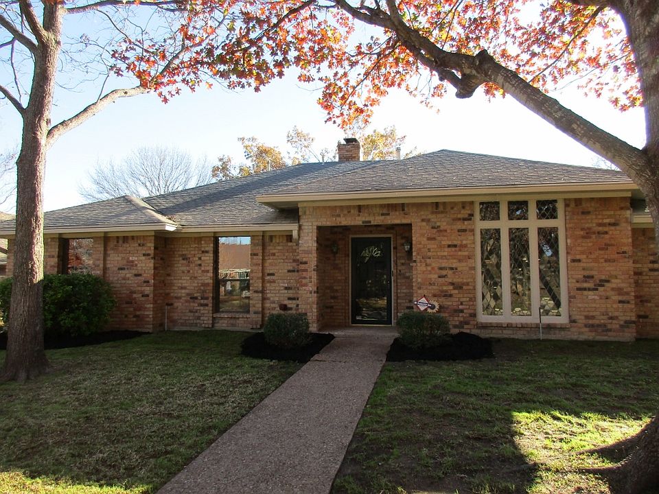 1st image of 2406 Blue Cypress Dr