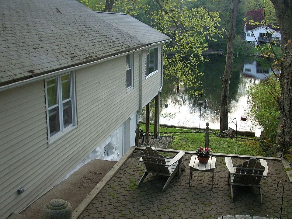Side View & Patio