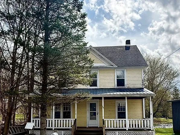 24 Clyde St, Hamilton, NY 13332