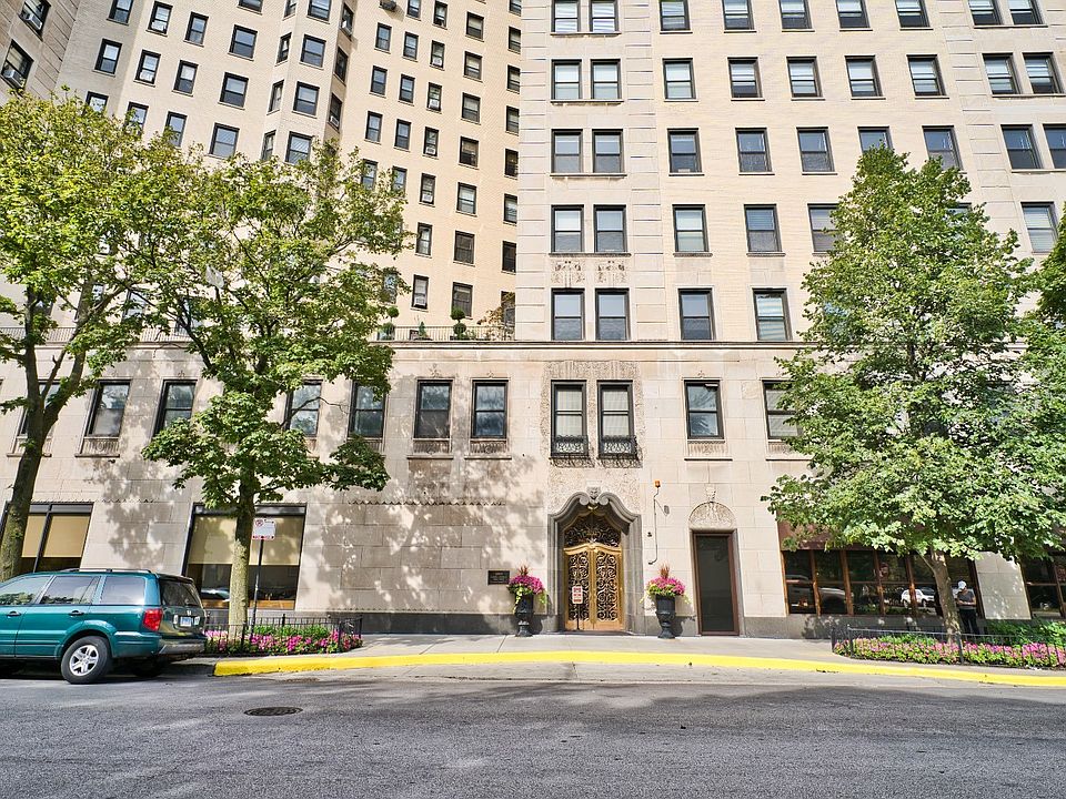 1st image of 2052 N Lincoln Park W APT 911