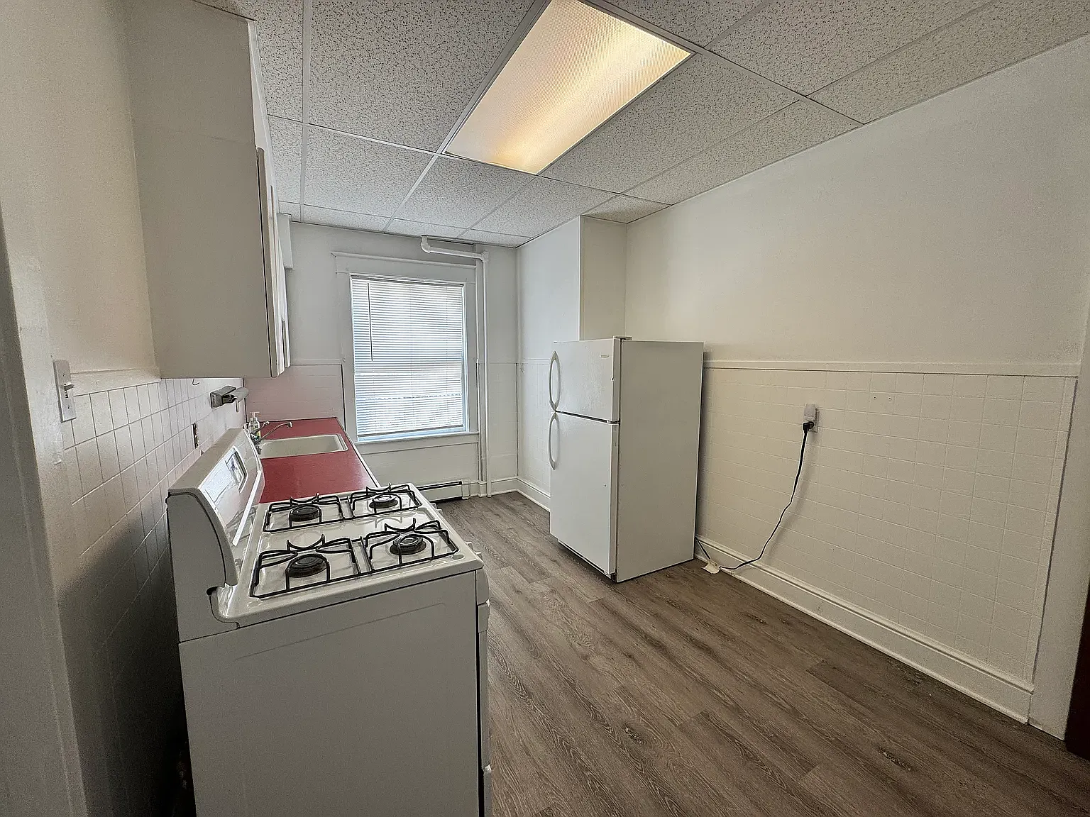 1 bed, 950 sqft, $995 — Photo 4