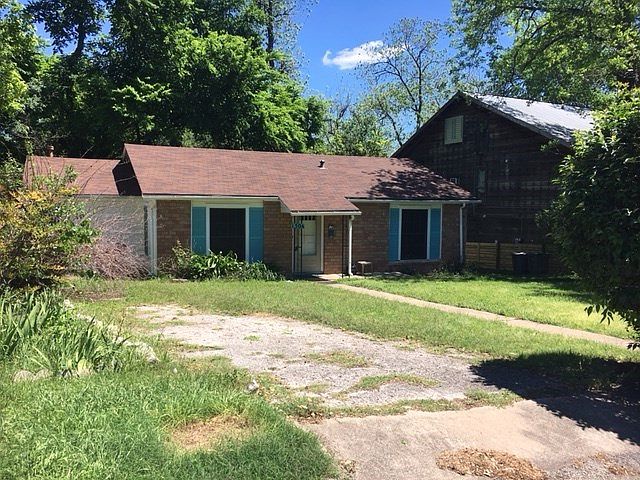 2nd image of 1504 E 37th St