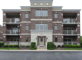 401 W Pierce Rd UNIT 302, Itasca, IL 60143