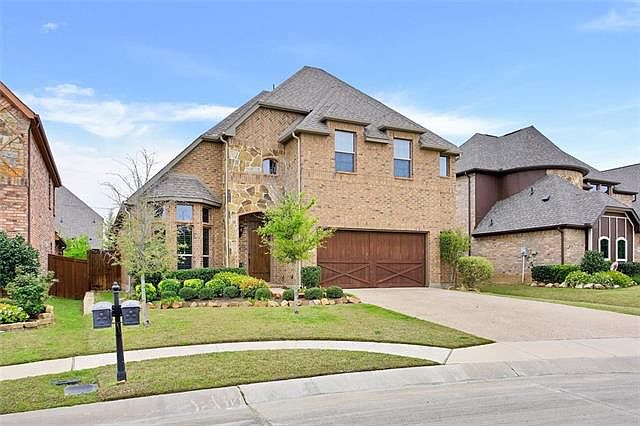 1st image of 8424 La Fontaine Dr