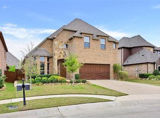 8424 La Fontaine Dr, North Richland Hills, TX 76182