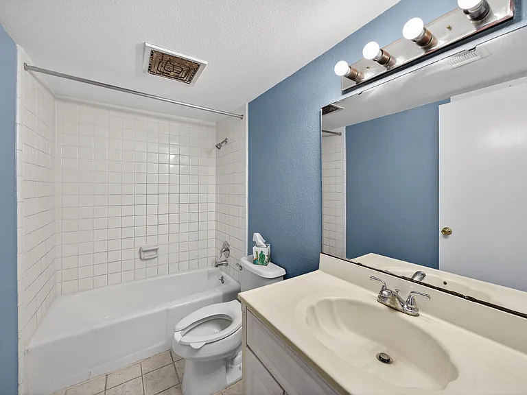 6718 Callaghan Rd #315 — Photo 20