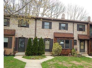 247 Bishops Dr, Aston, PA 19014