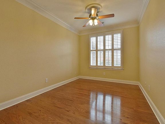 5th image of 160 Waterford Cir #36