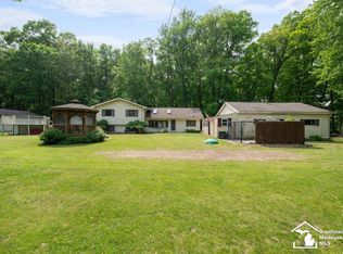 14984 Wolf Lake Frst, Jackson, MI 49201