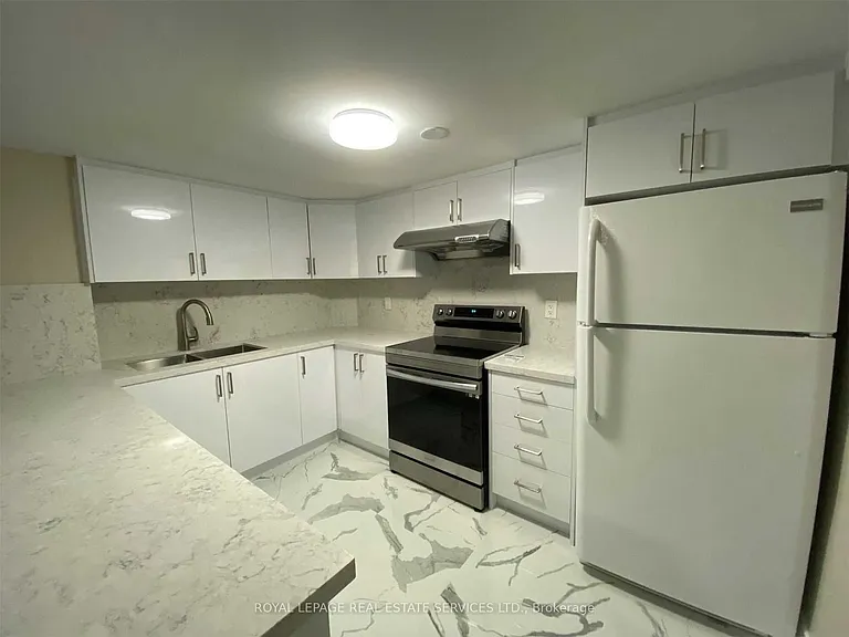 4127 Loyalist Dr — Photo 5
