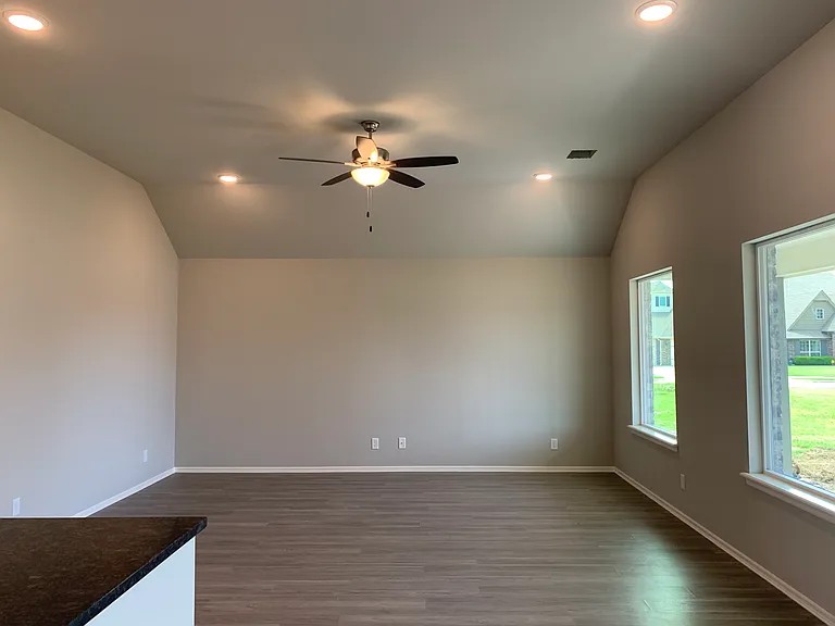 13322 S 19th Ct — Photo 6
