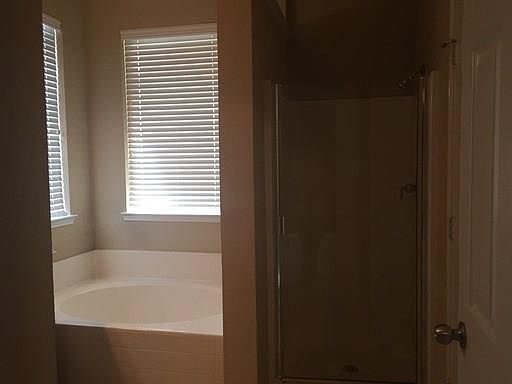 4th image of 9212 Liberty Crossing Dr