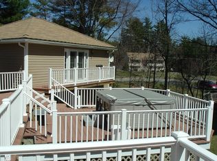 10 Clever Ln, Tewksbury, MA 01876