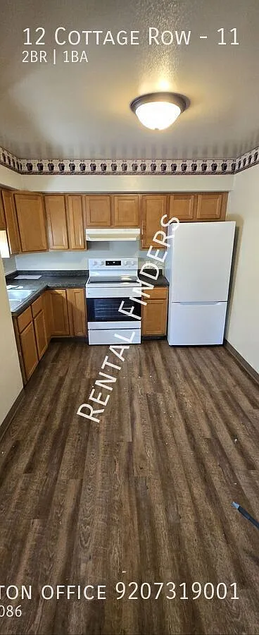 2 bed, $995 — Photo 1