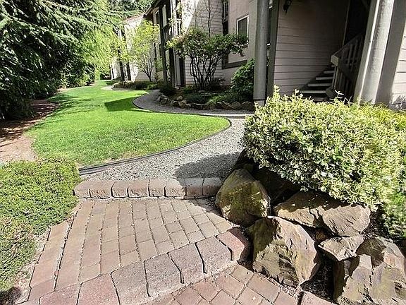 3rd image of 12715 NE 120th St #C12