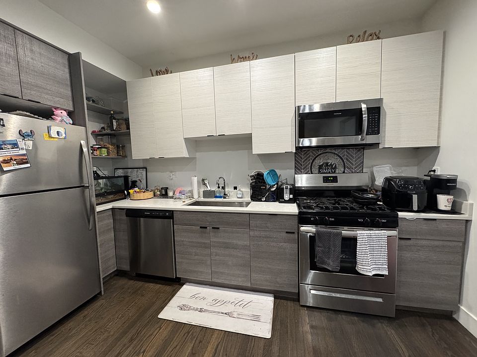 1st image of 1301 S California Ave #2W