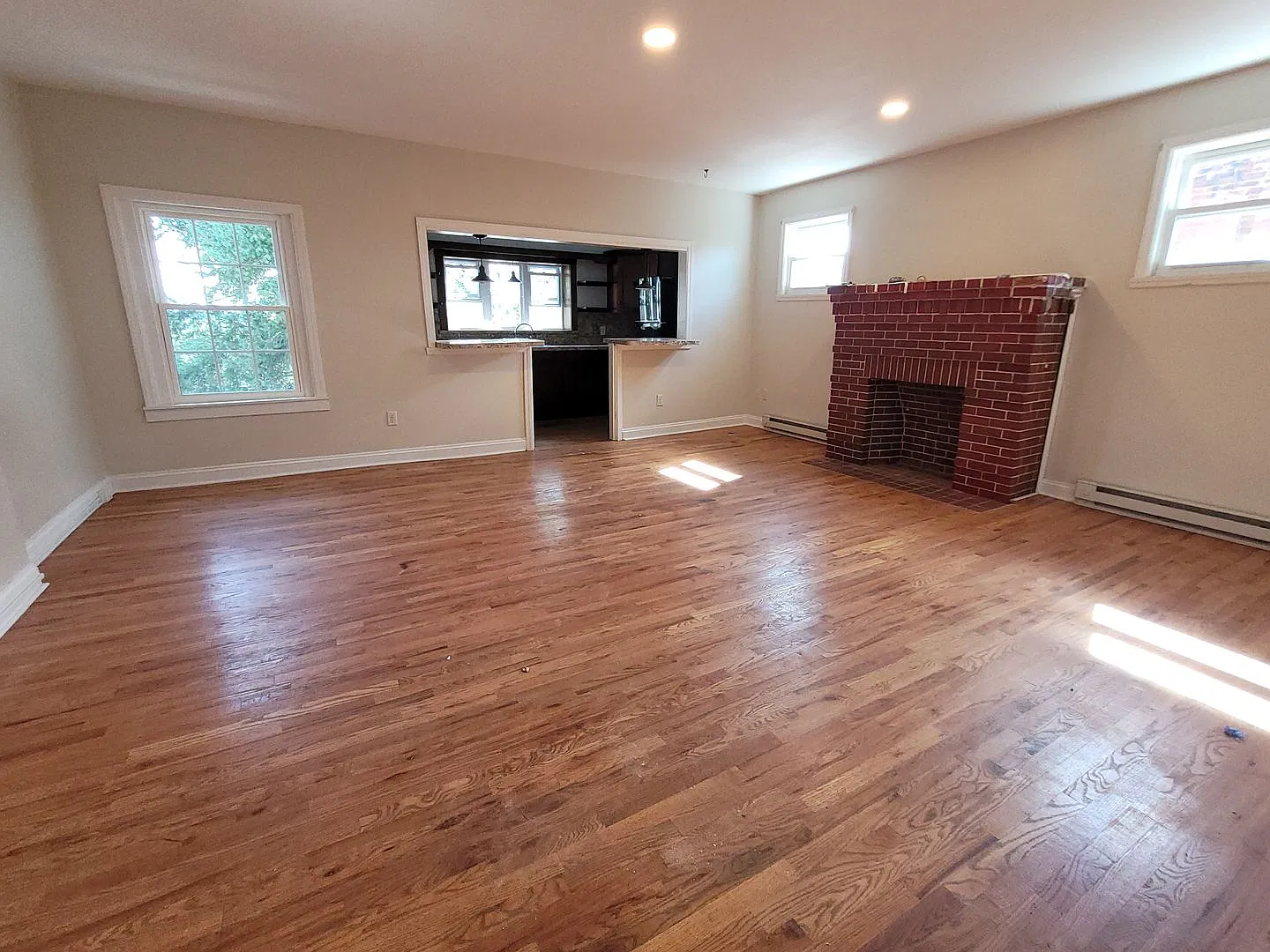 905 East King Street — Photo 1