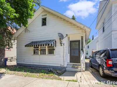 138 Straight Ave NW, Grand Rapids, MI, 49504