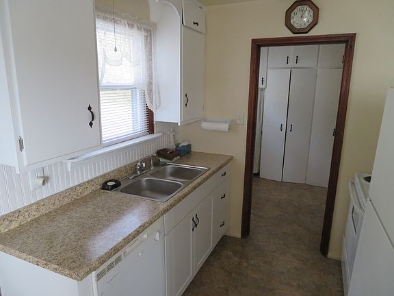 Kitchen looking toward laundry room