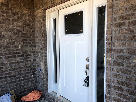 3rd image of 604 Sunset Valley Dr