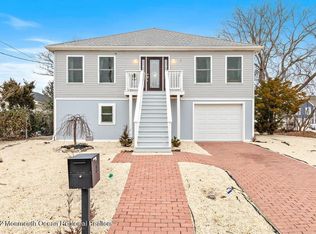 2 Spar Ct, Little Egg Harbor, NJ 08087