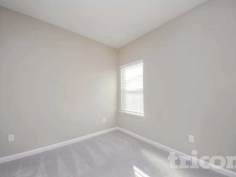 10252 Powell Creek Ct — Photo 9