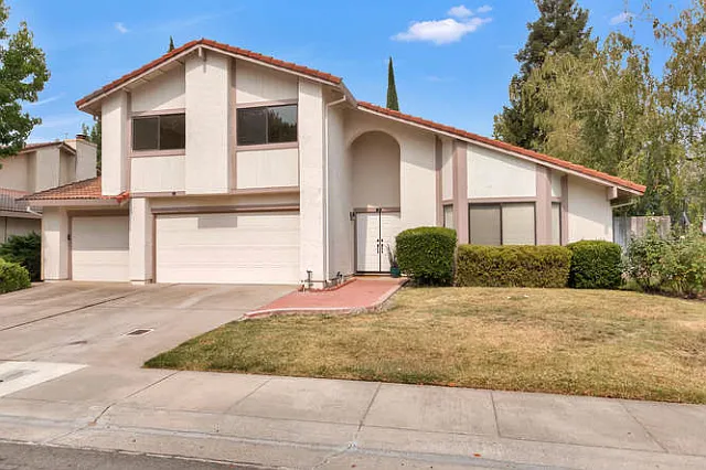 75 Angel Island Cir photo 1