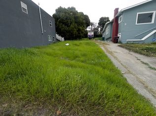 Macarthur Blvd, Oakland, CA 94603