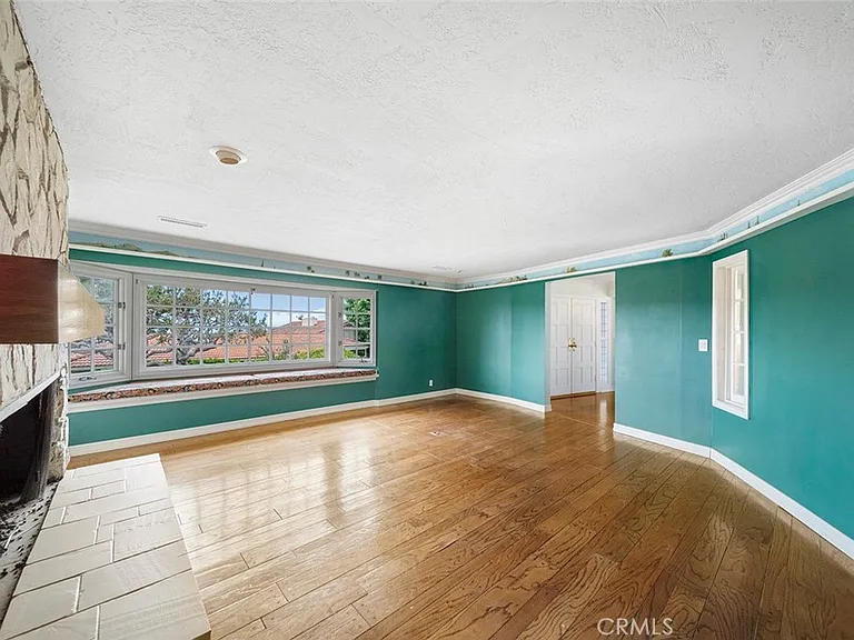 905 Emerald Bay — Photo 9