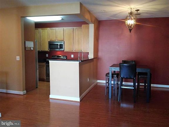 5th image of 6185 Willow Pl APT 207