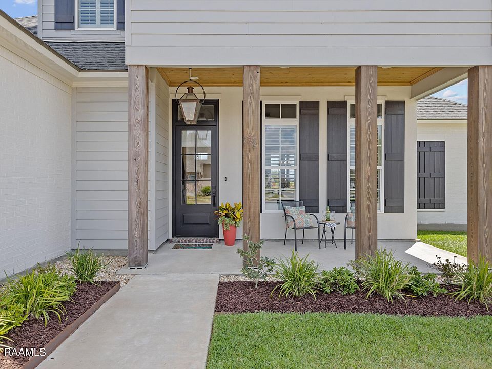 300 Sabal Palms Row, Youngsville, LA 70592 Zillow